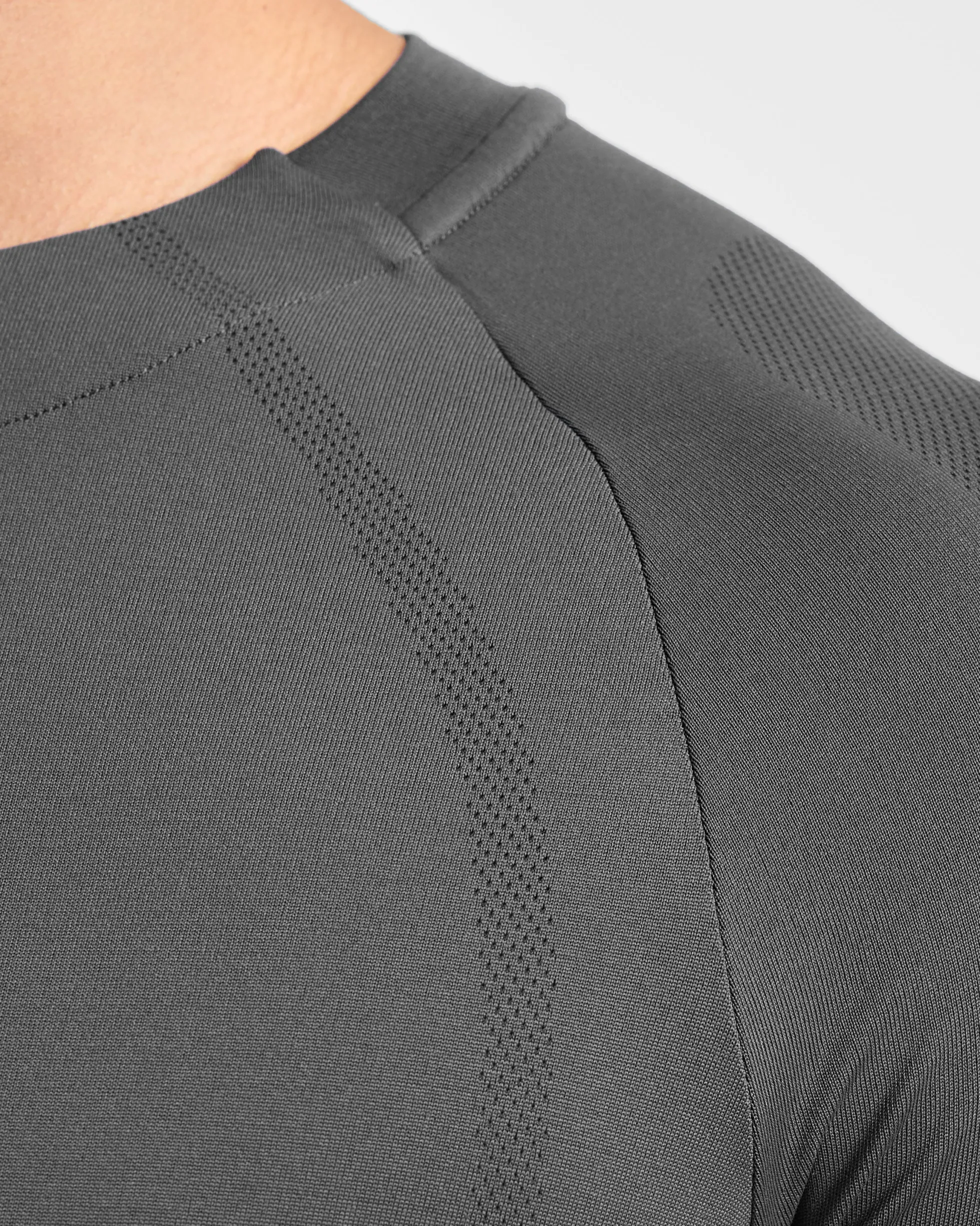 Attain Seamless T Shirt
