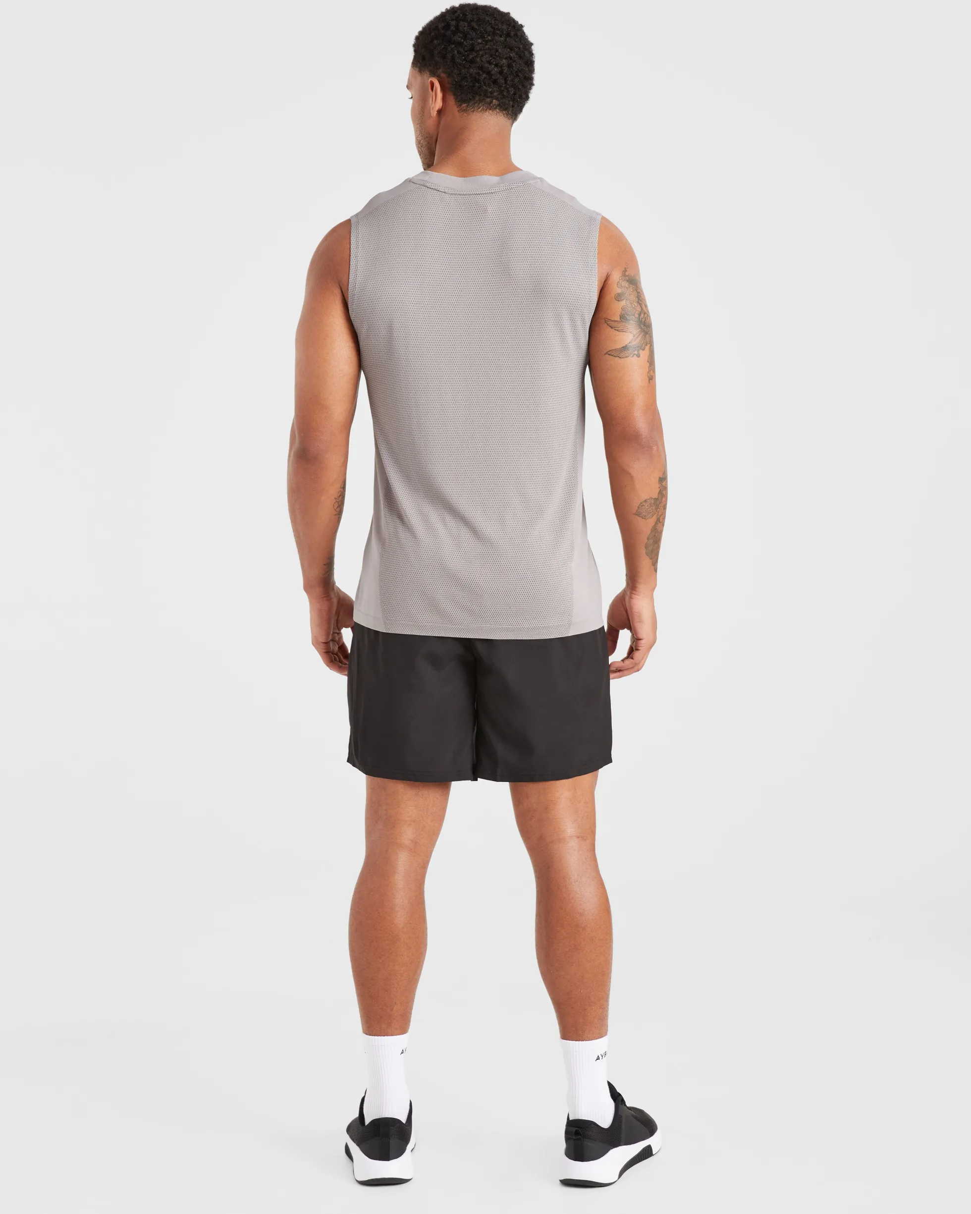Attain Seamless Vest