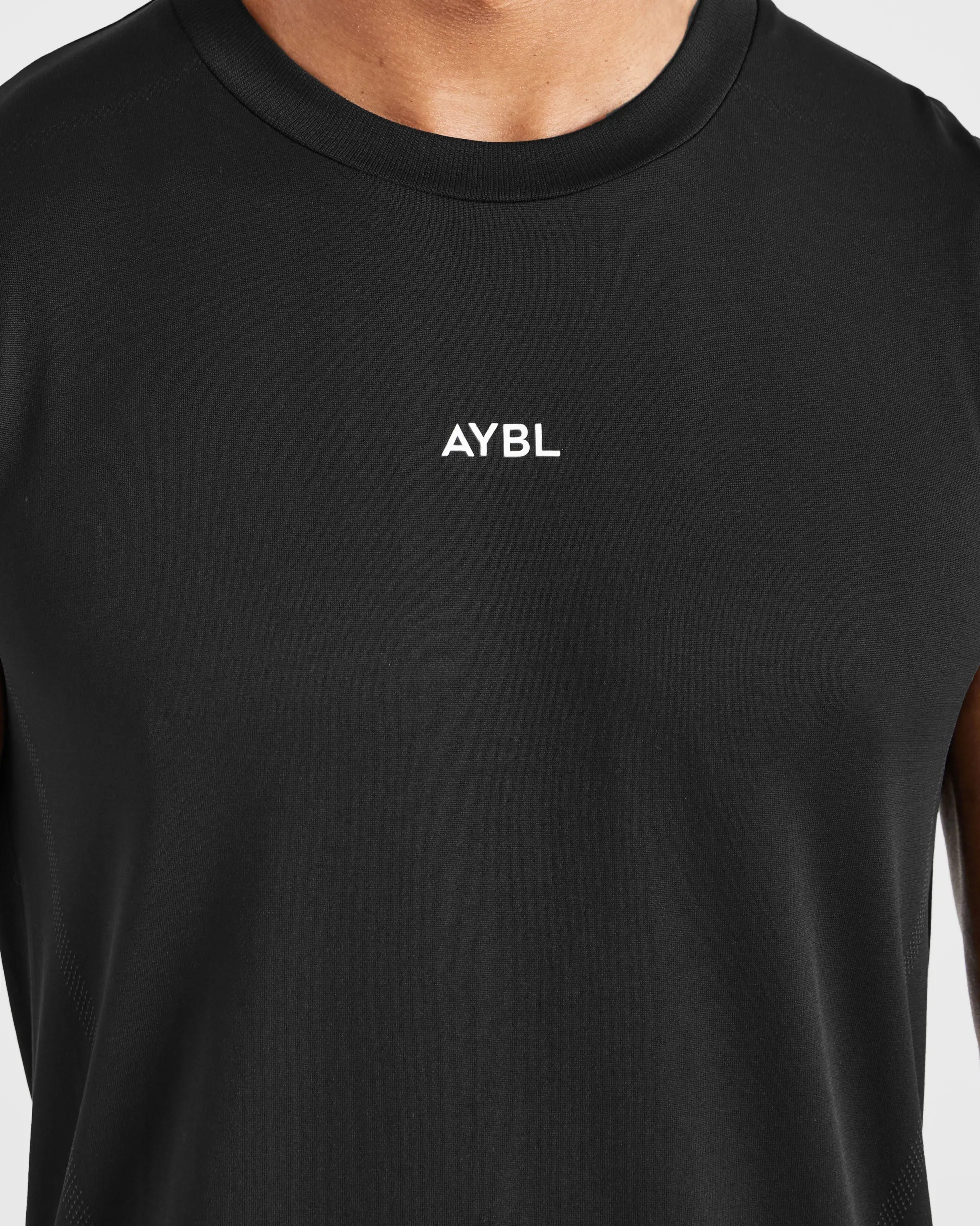 Attain Seamless Vest