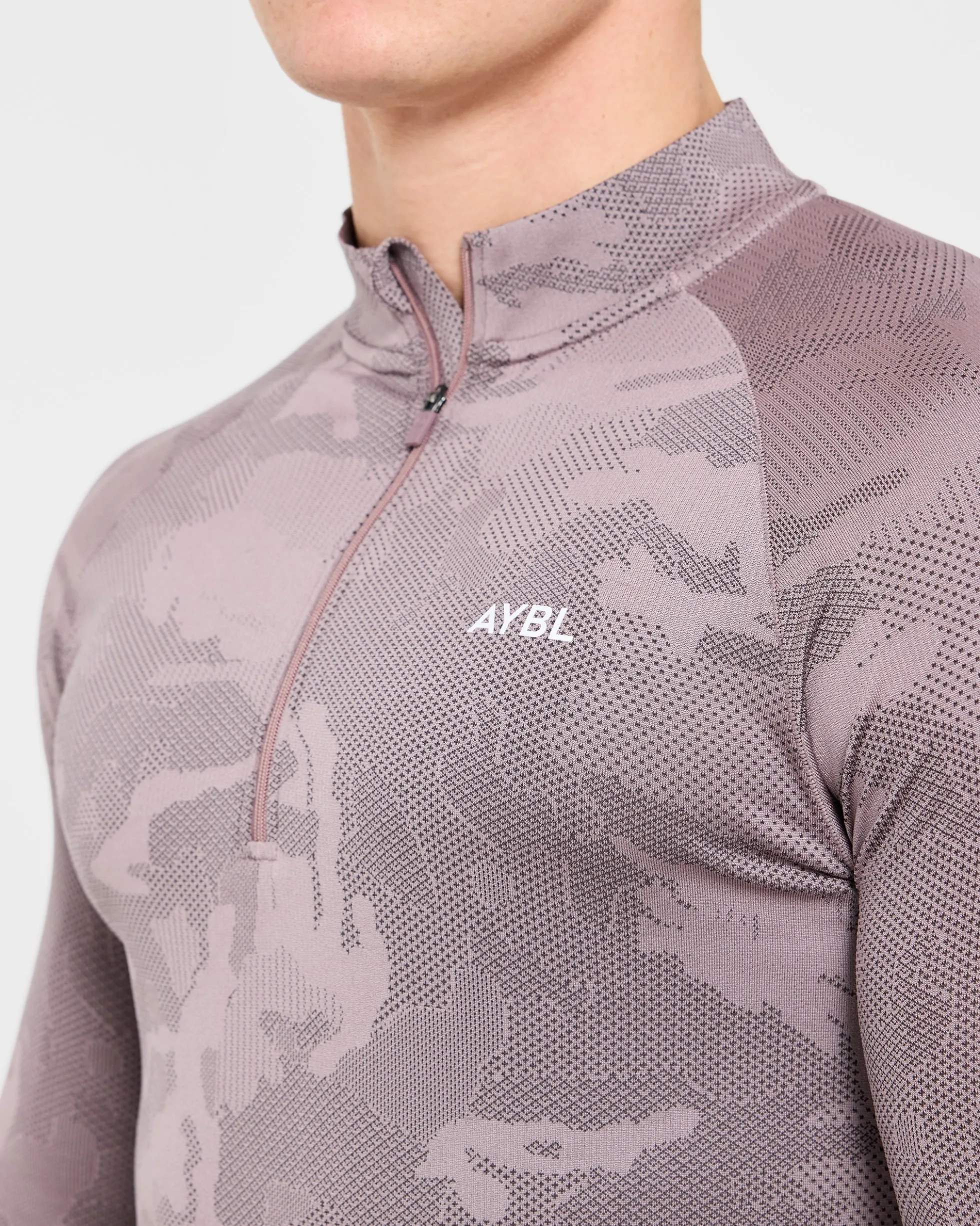 Camo Seamless 1/4 Zip Pullover