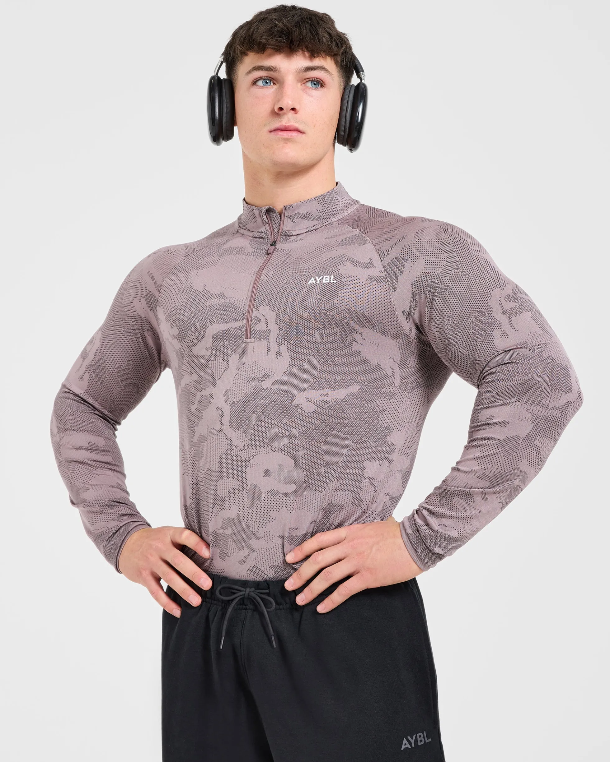 Camo Seamless 1/4 Zip Pullover
