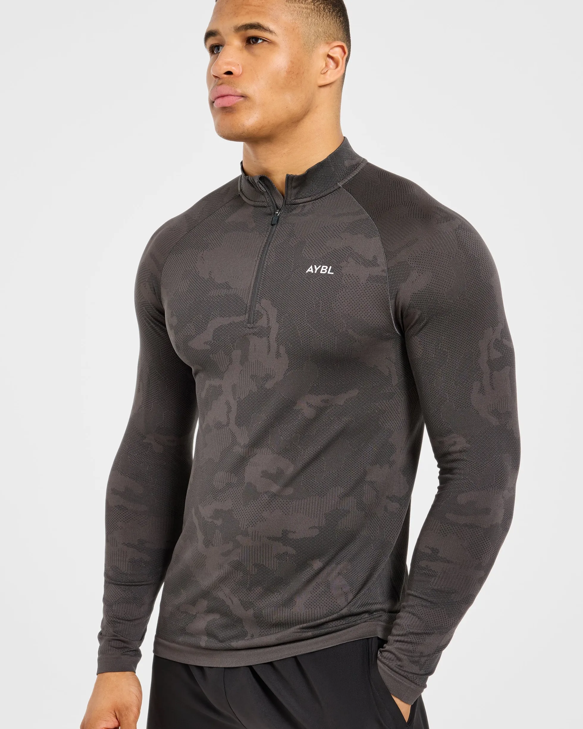 Camo Seamless 1/4 Zip Pullover