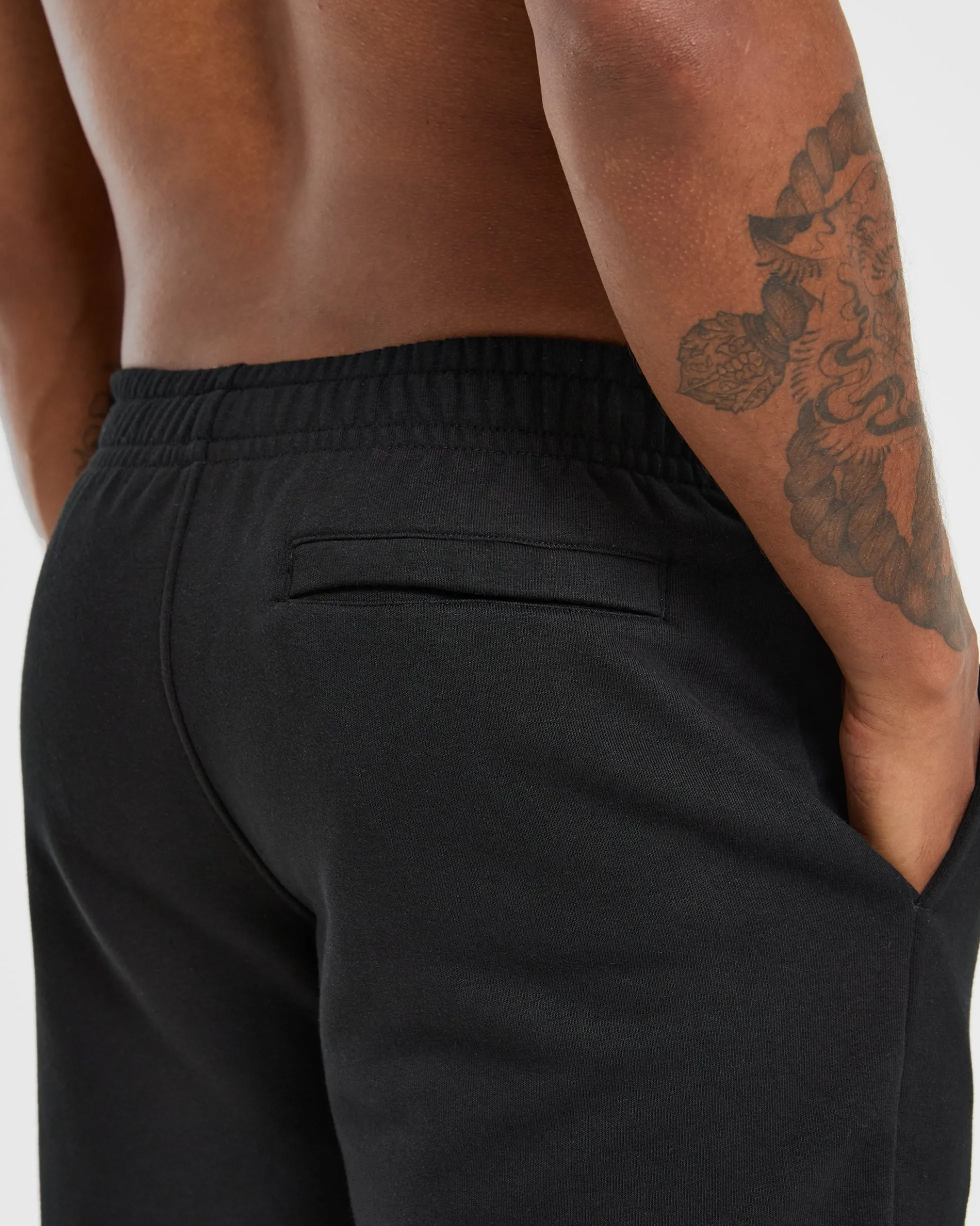 Essential Lightweight 7" Shorts