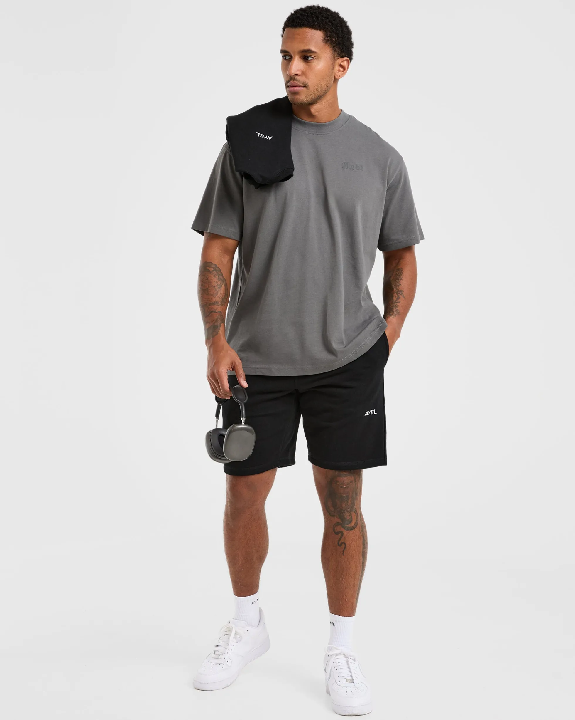 Essential Lightweight 7" Shorts