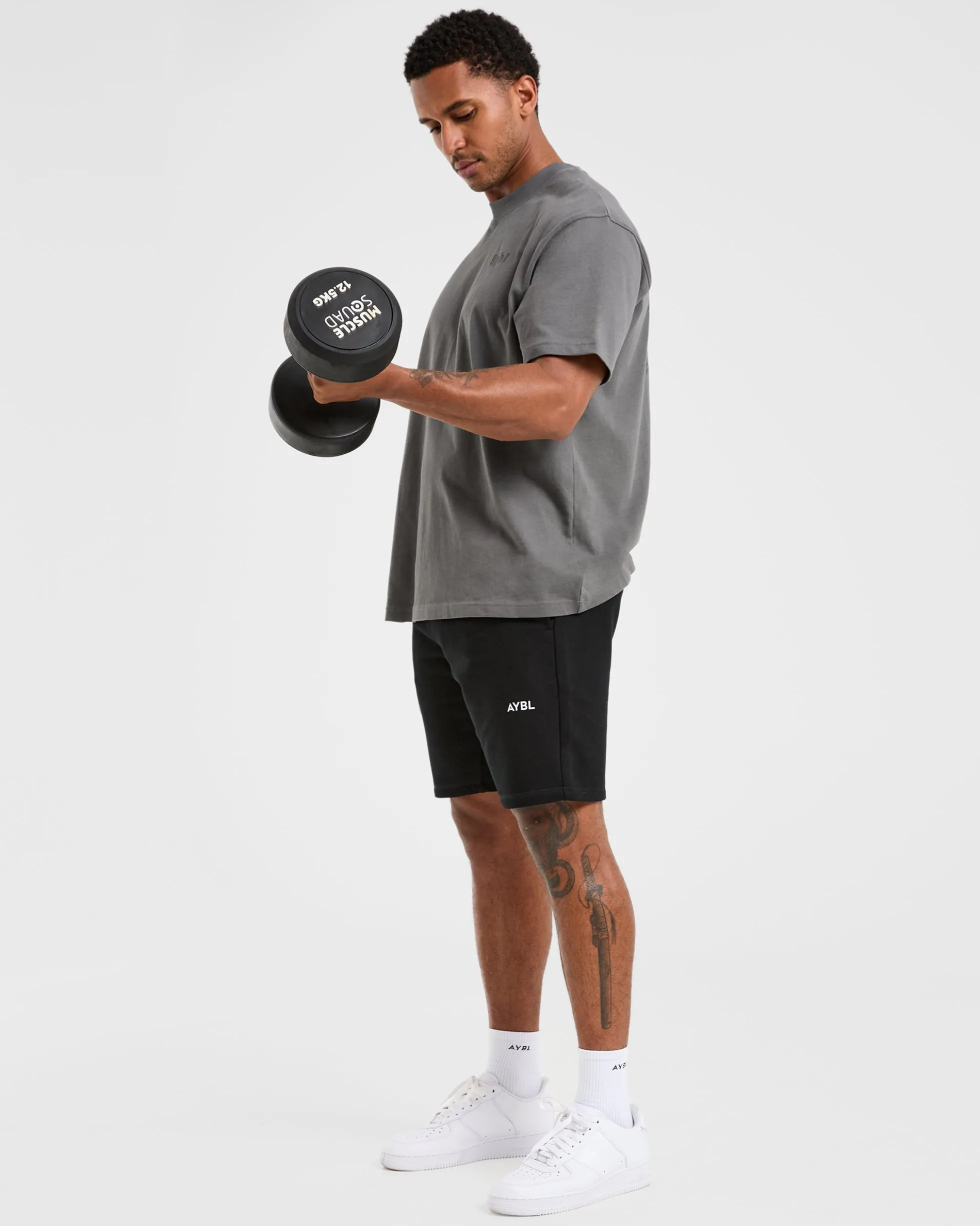 Essential Lightweight 7" Shorts