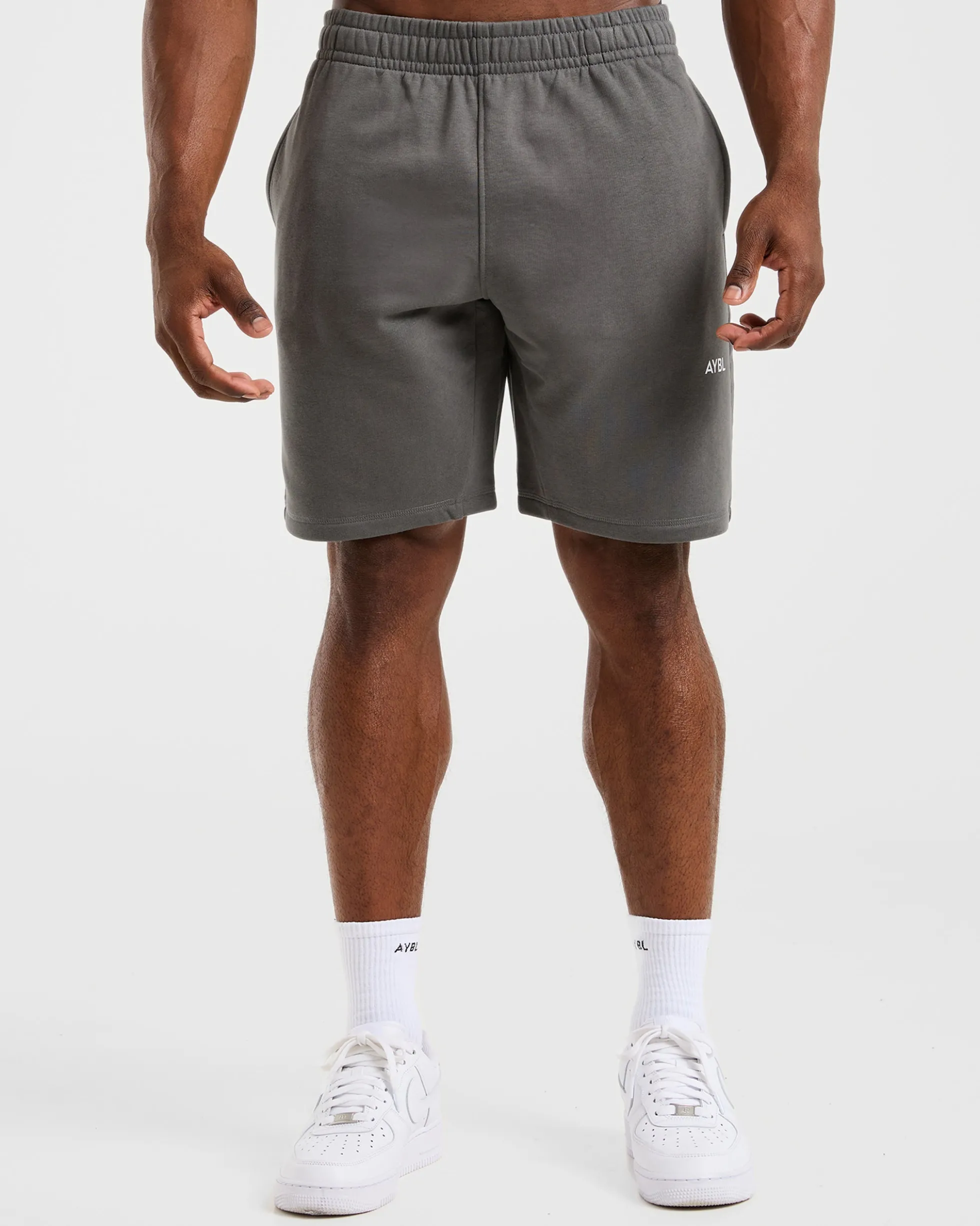 Essential Lightweight 7" Shorts