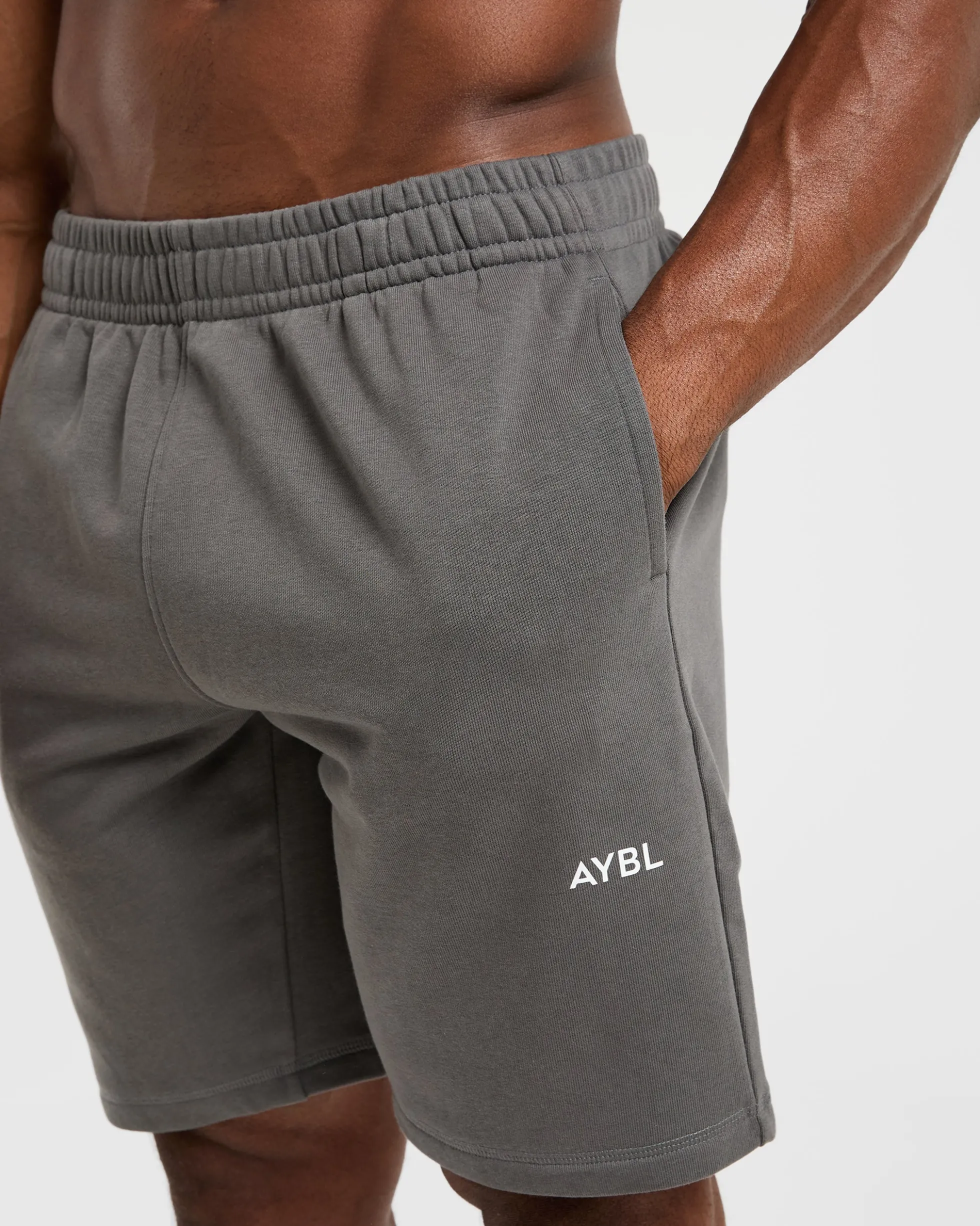 Essential Lightweight 7" Shorts