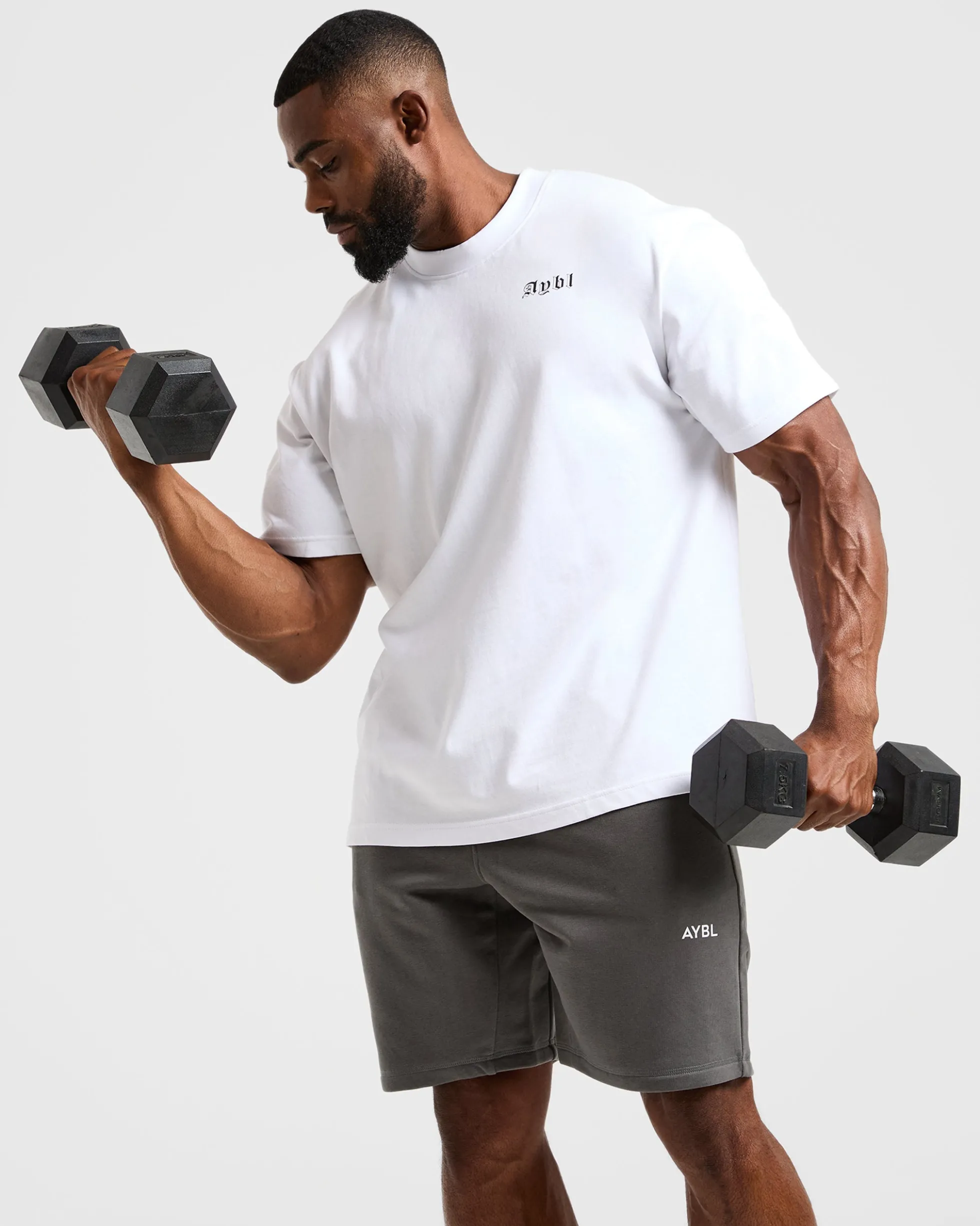 Essential Lightweight 7" Shorts