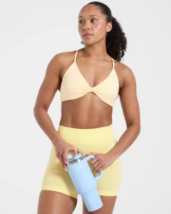 Essential Twist Crossback Sports Bra