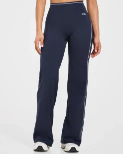 Form Flared Leggings