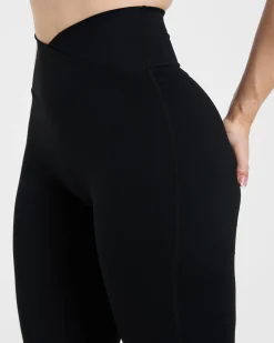 Sculpt Wrap Flared Leggings